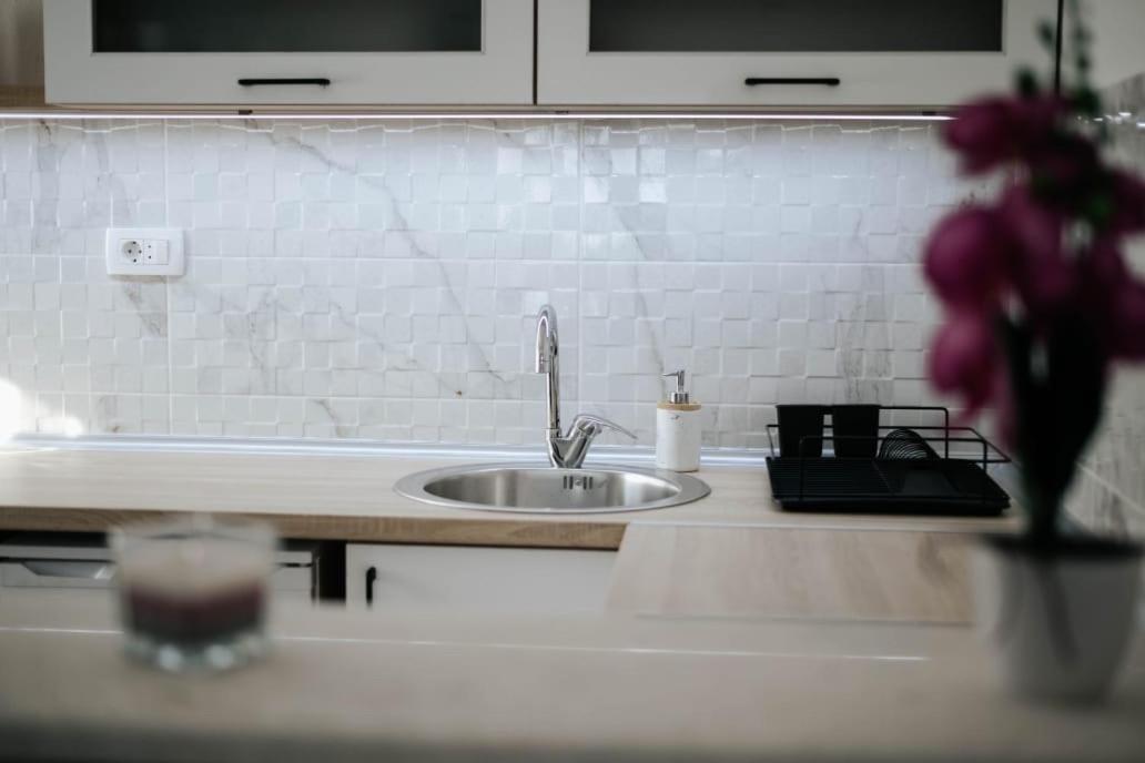 Vittoria Appartement *